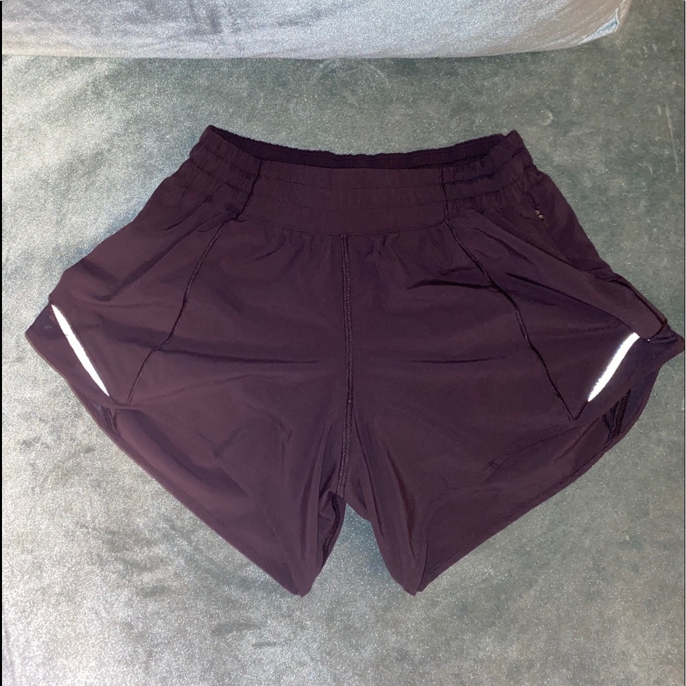 Lululemon Women’s Hotty Hot Short II